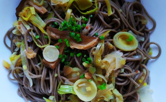Sobas aux poireaux et aux shiitakes