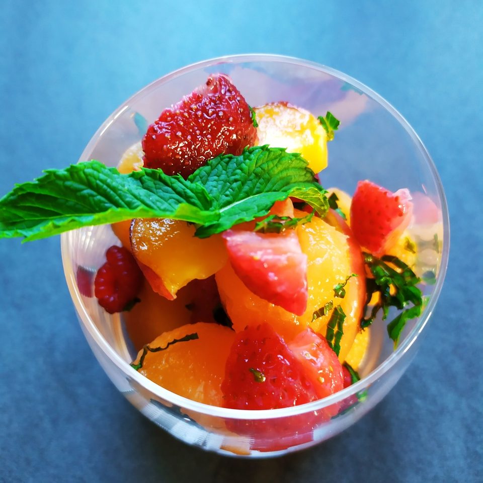 Salade de fruits d'été parfumée